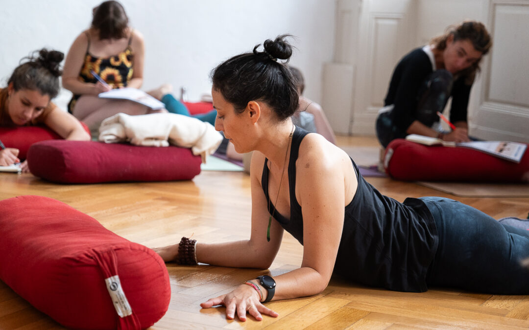 La répétition et ses vertus, en yoga et au-delà